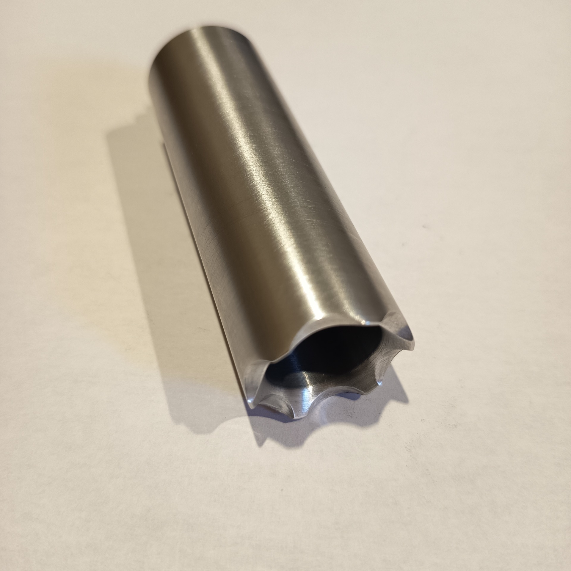 Embout lanceur de billes cal .68 M8x100 pour Heckler Koch P30 et Colt Government 1911 Umarex.