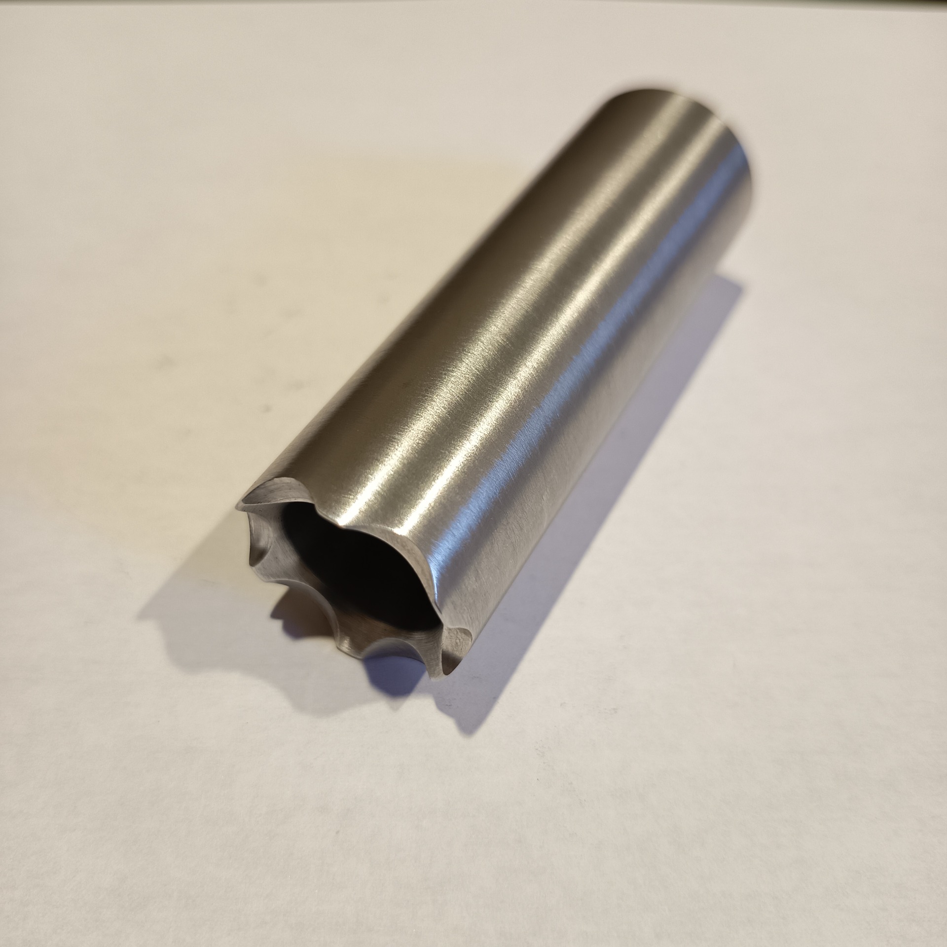 Embout PAK cal .68 M8x100 Shock Defense pour pistolet d'alarme Glock 17 et Walther P99, usiné en France par STS Rebuild.
