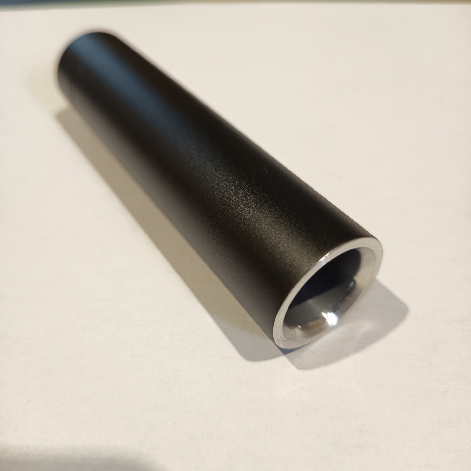 Embout long PAK noir calibre 18 mm pour pistolet d'alarme
